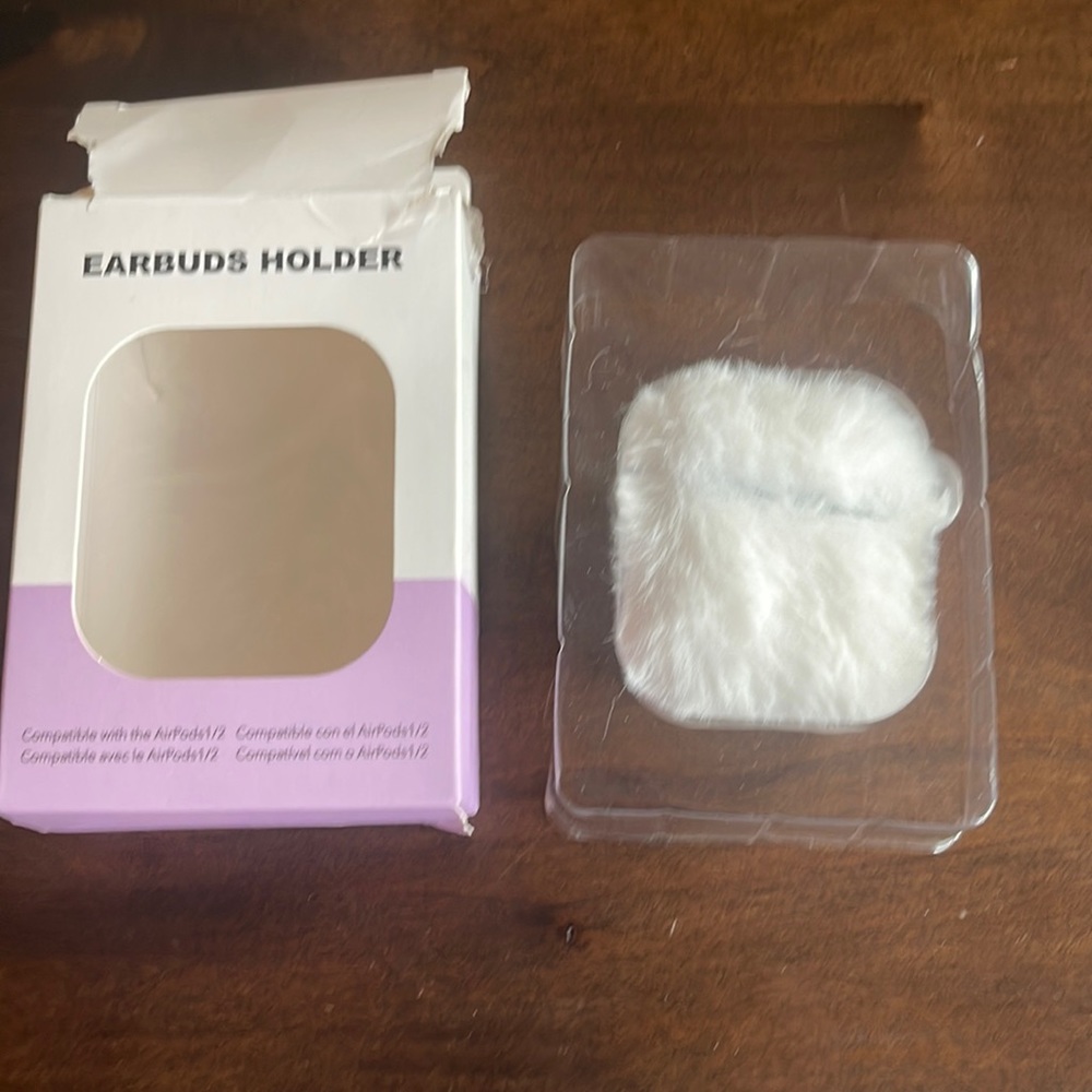 Fuzzy Earbuds Holder
